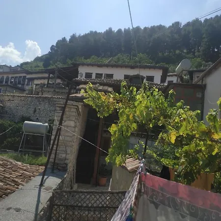 فندق مبيت وإفطار Adi Doga بيرات