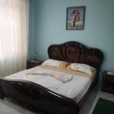 فندق مبيت وإفطار Adi Doga