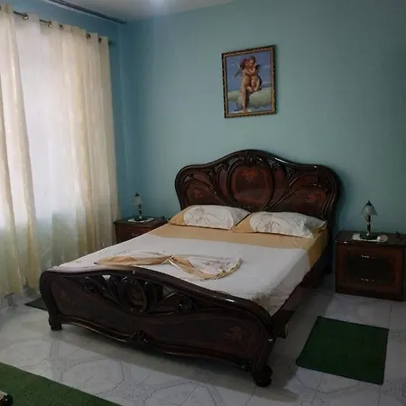 فندق مبيت وإفطار Adi Doga بيرات