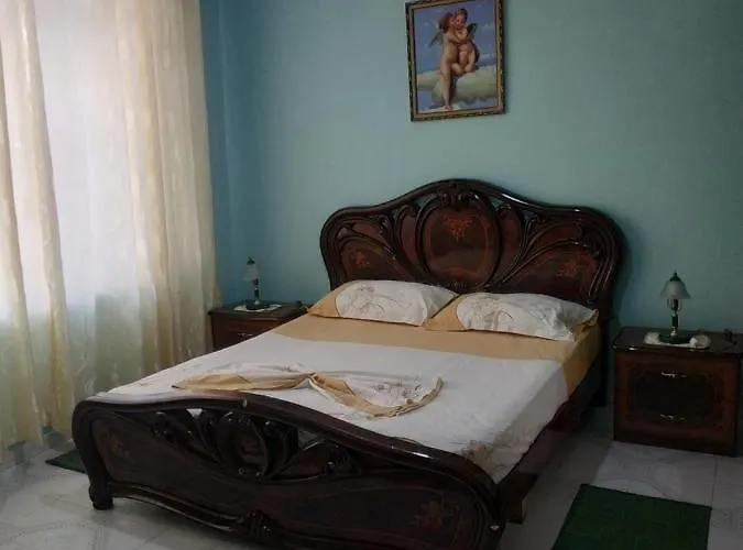 Alojamento de Acomodação e Pequeno-almoço Adi Doga Berati